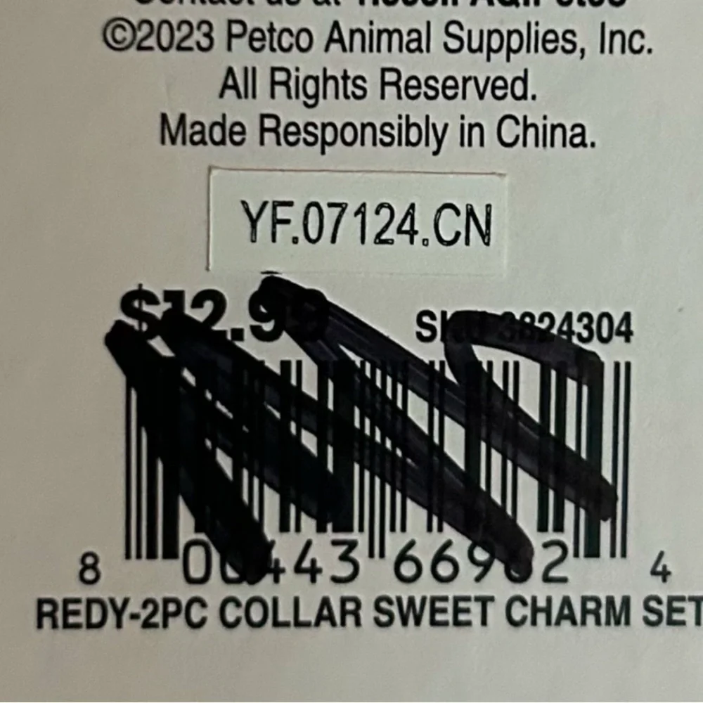 NWT Reddy Gold Dog Collar Charm Set
